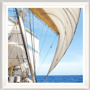 quadro fotografico barca a vela con cornice bianca